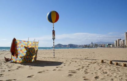 Ir a la playa como si estuvieras solo VS estar solo en la playa