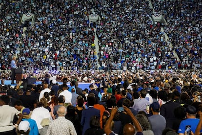 Vista general del estadio durante el discurso de Barack Obama.