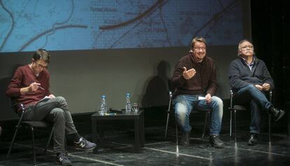 Iñigo Errejon, Xavier Domènech y Josep Lluís Carod-Rovira, durante el coloquio.