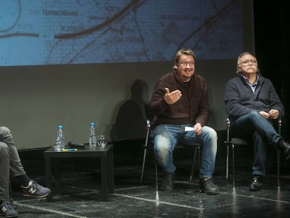 I&ntilde;igo Errejon, Xavier Dom&egrave;nech y Josep Llu&iacute;s Carod-Rovira, durante el coloquio.