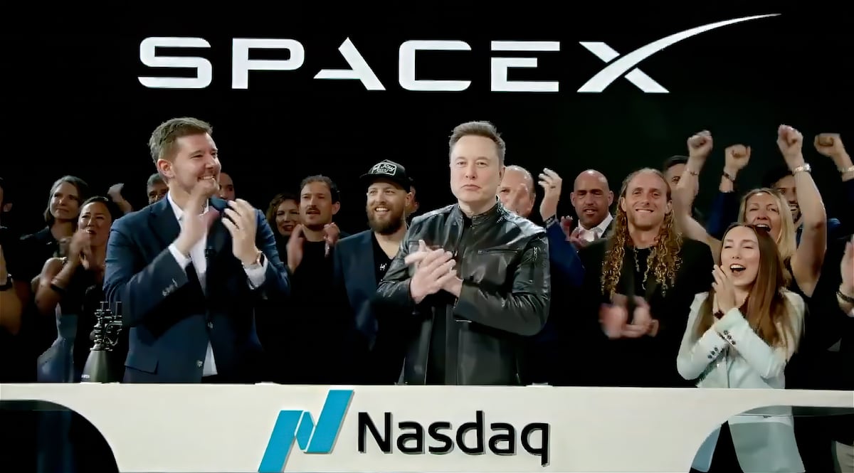SpaceX debuta en Bolsa con un alza del 19% y valoración de 2,1 billones