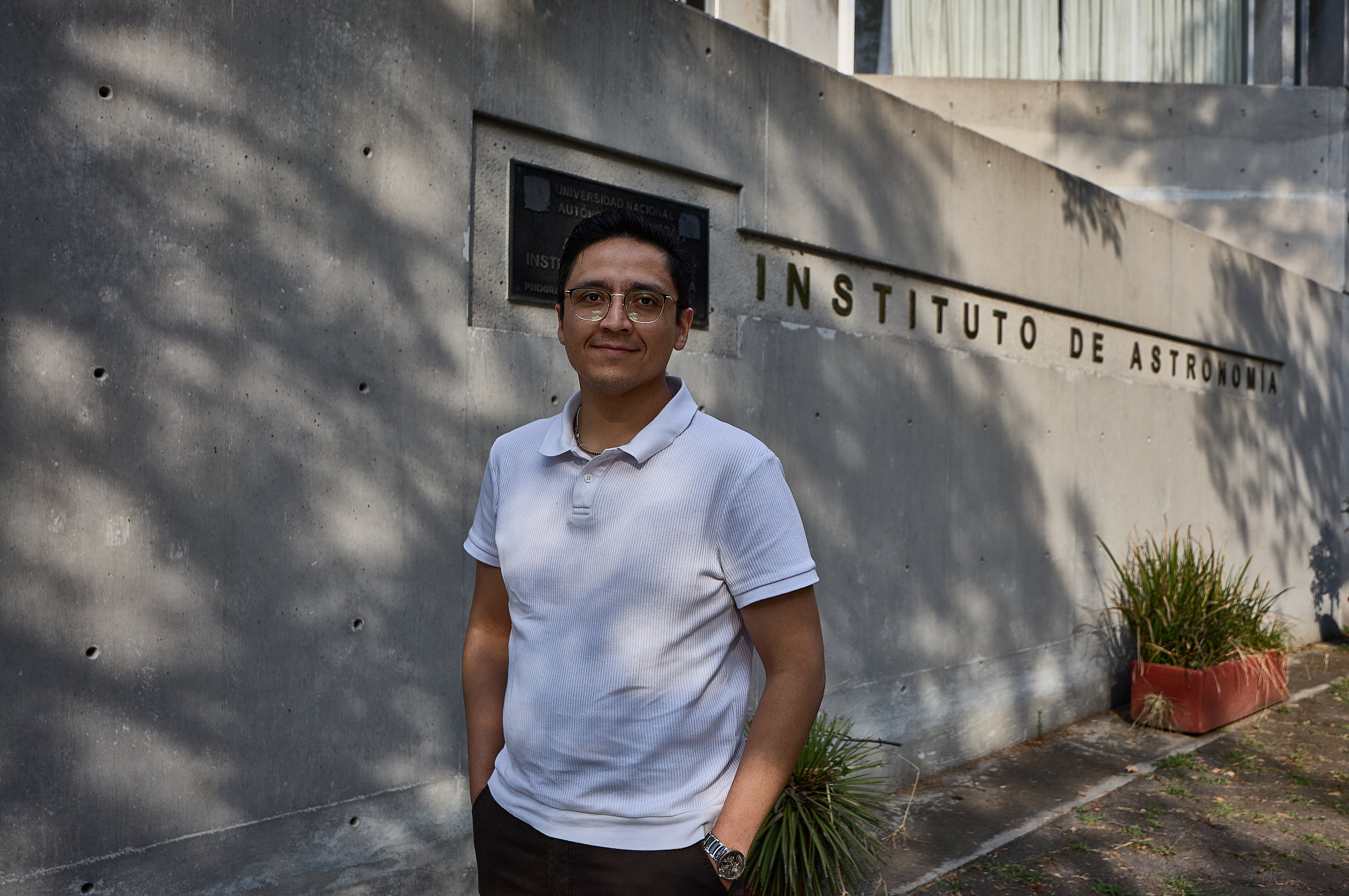 El astrofísico mexicano José Eduardo Méndez, detective de nebulosas y premio Princesa de Girona a sus 31 años