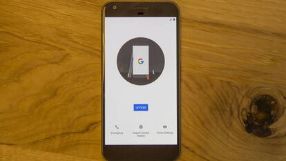 O Google Pixel, logo após ser ligado.