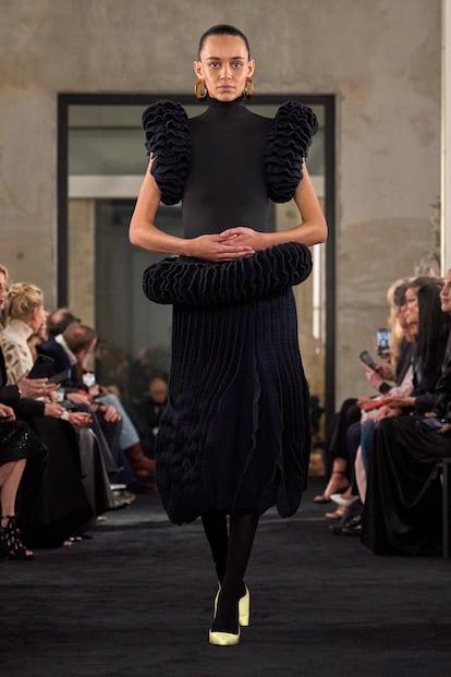 ALAÏA FALL 2025