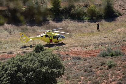 Un helicóptero en las inmediaciones del del suceso, este viernes.