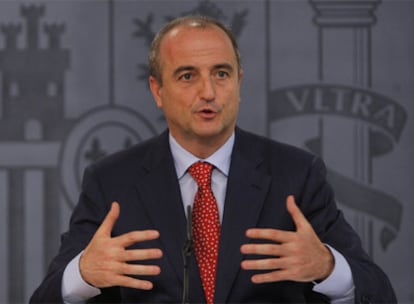 Miguel Sebastián, en la conferencia de prensa tras el Consejo de Ministros.