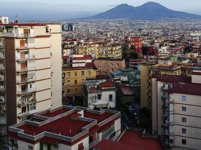 Vista general de Nápoles, Italia.