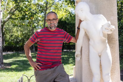 El pediatra AlBerto García-Salido , en el parque del Retiro.