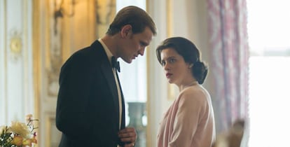 Claire Foy e Matt Smith em uma cena de 'The Crown'.