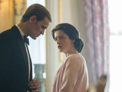 Claire Foy e Matt Smith em uma cena de 'The Crown'.