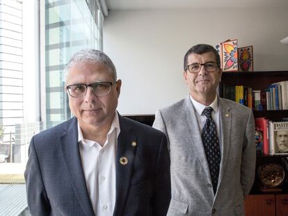 Cristian Morales Fuhrimann (en primer plano) y Jean Marc Gabastou, representantes de la OMS en México.