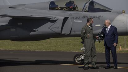 Luiz Inacio Lula da Silva, durante la inauguración de la línea de producción del cazabombardero Gripen E en Brasil, el 9 de mayo de 2023.