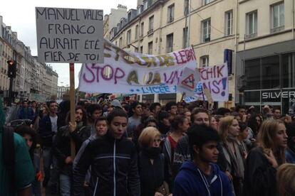 Protesta de Estudiantes contra la expulsión de Leonarda con el lema "Manuel Valls, Franco habría estado orgulloso de ti"