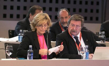 Esther Gascón, secretaria general, y Juan Luis Larrea, presidente en funciones de la Federación.