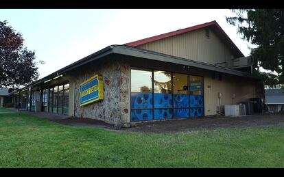 El último establecimiento de Blockbuster abierto en el mundo, en Bend (Oregón, Estados Unidos).
