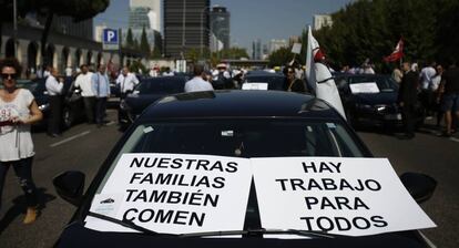 Ride-hailing companies protesting in Madrid.