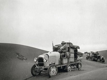 La primera expedición que cruzó el desierto del Sáhara en automóvil.