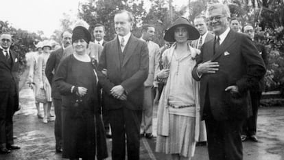 O presidente norte-americano Calvin Coolidge (à esq.), em visita à Cuba em 1928.