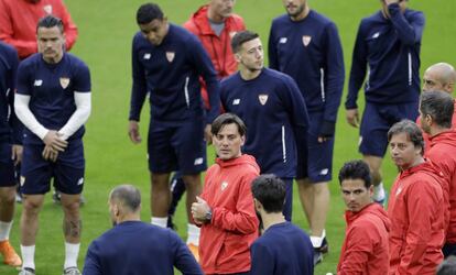 Montella dirige un entrenamiento en Múnich este martes.