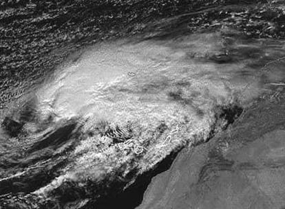 Tormenta tropical Delta sobre las islas Canarias en noviembre de 2005.
