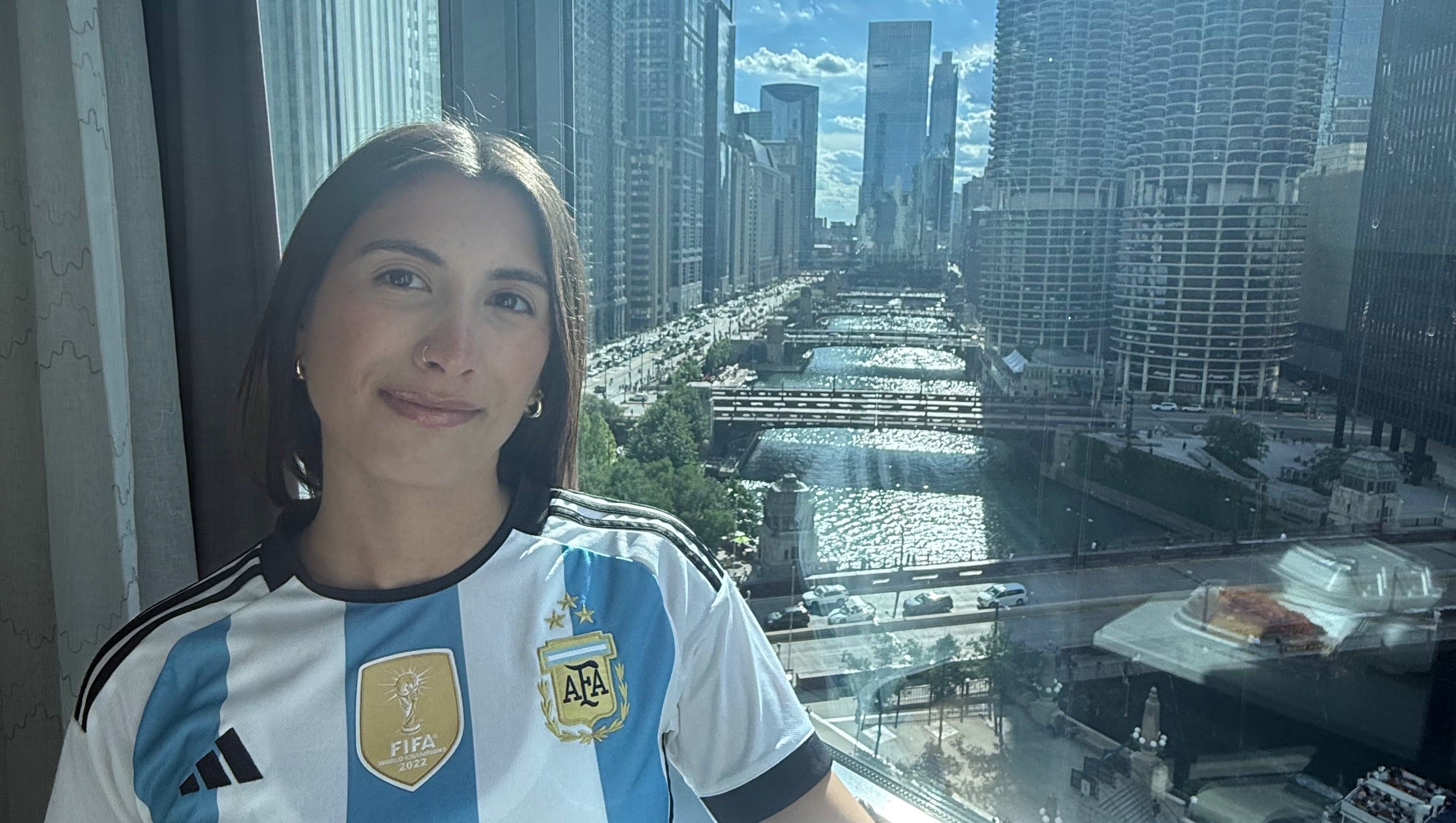 Una argentina detenida por el ICE cuando iba a ver el Mundial lleva casi un mes presa
