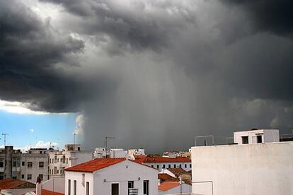 El cielo se &#39;desplomó&#39; sobre las cabezas de los habitantes de Mahón el 12 de septiembre de 2005.