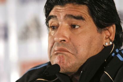 El seleccionador nacional de fútbol de Argentina, Diego Armando Maradona, durante una rueda de prensa en noviembre pasado.