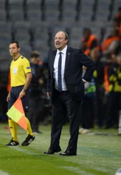 Benítez da instrucciones ante el Malmoe.