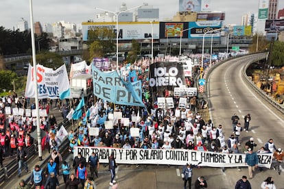 Protesta contra las medidas económicas de Fernández, el jueves en Buenos Aires.