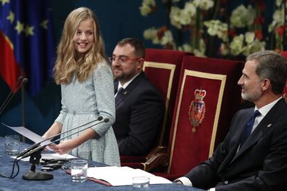 La princesa Leonor pronunciando su primer discurso en los premios Princesa de Asturias.