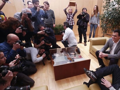 Pablo Iglesias and Pedro Sánchez, during their meeting last week in Congress.