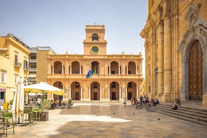 Palazzo VII Aprile en el centro histórico de Marsala en Sicilia