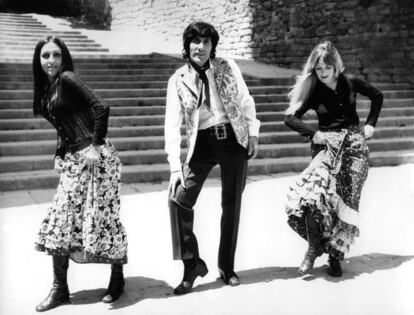 El cantante presenta, junto a dos bailarinas, un nuevo baile llamado '¿Quieres o no quieres?', el 2 de junio de 1970.