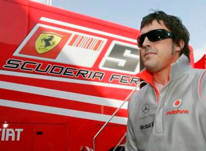 Fernando Alonso, ayer en el circuito belga de Spa-Francorchamps, donde se celebra el domingo la próxima carrera del campeonato de fórmula 1.