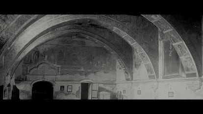 La sala capitular en 1936, antes del incendio, fotografiada por Josep Gudiol, en una imagen del documental.