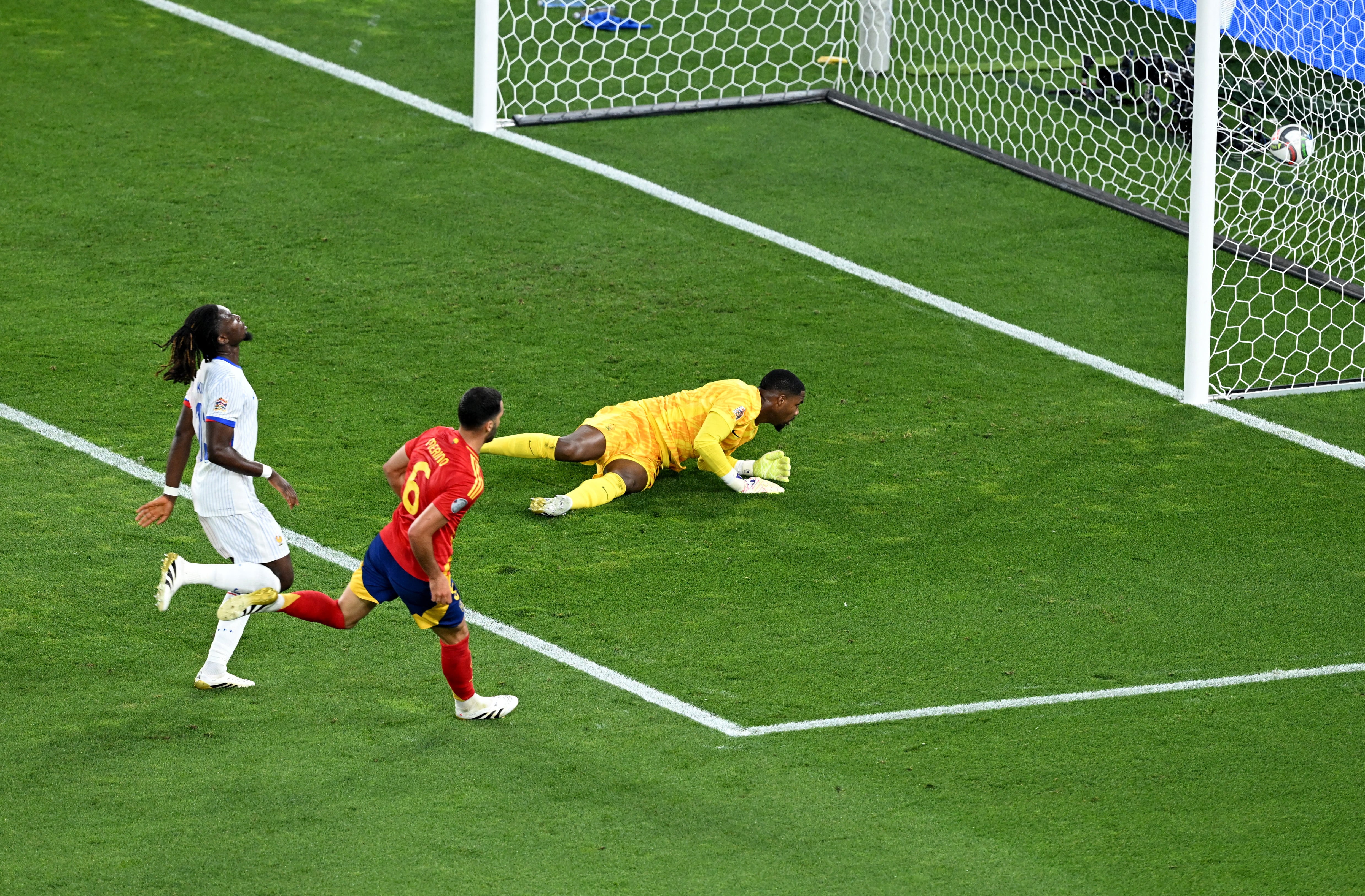 España - Francia en directo | Pedri sentencia el partido con el cuarto