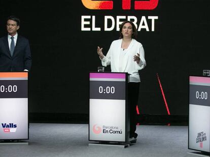 Manuel Valls y Ada Colau durante el debate electoral de los candidatos a la alcaldía de Barcelona, el pasado 21 de mayo.