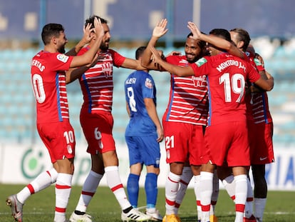 Los jugadores del Granada CF celebran uno de los goles en el partido de clasificación de la UEFA Europa League contra el Teuta este jueves en Durres, Albania