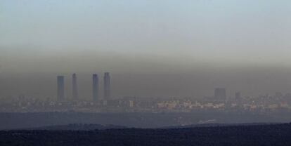 Nube de contaminación sobre Madrid en 2012.