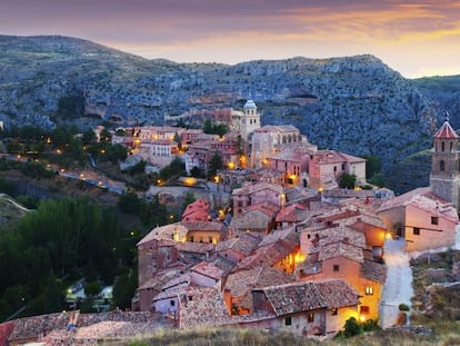 Panor&aacute;mica de Albarrac&iacute;n al atardecer.