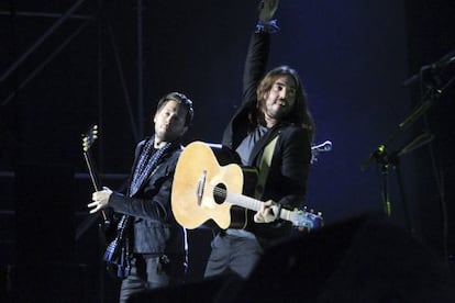 El cantautor gallego Andrés Suárez durante un concierto de la gira de Moraima en 2015 en The Center del Palacio de Vistalegre de Madrid