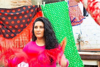 Silvia Agüero en un momento de la obra 'No soy tu gitana', en el Teatro del Barrio.