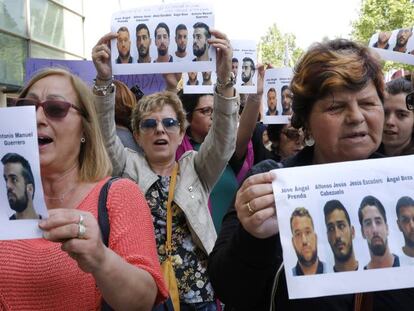 Concentración frente a los juzgados de Valencia en repulsa de la sentencia de La Manada.