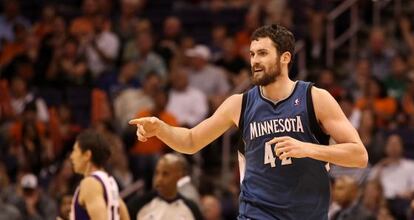 El alero de los Wolves, Kevin Love, durante el partido contra los Suns.