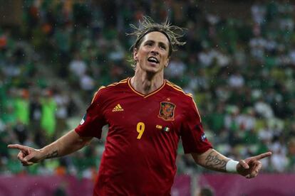 Fernando Torres celebra su segundo gol ante Irlanda