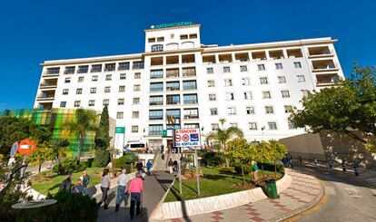 La fachada del Hospital Regional de Málaga, en una imagen de archivo.