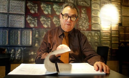 Joan Guinjoan, compositor en una imatge del 2002.