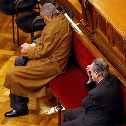 Lluís Pascual Estevill (izquierda) y Joan Piqué Vidal, durante la lectura de la sentencia.