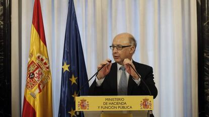 El ministre d'Hisenda i Funció Pública, Cristóbal Montoro, durant l'acte de signatura del concert de prestació sanitària de Muface.