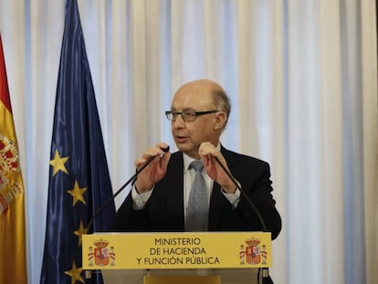 El ministre d'Hisenda i Funció Pública, Cristóbal Montoro, durant l'acte de signatura del concert de prestació sanitària de Muface.